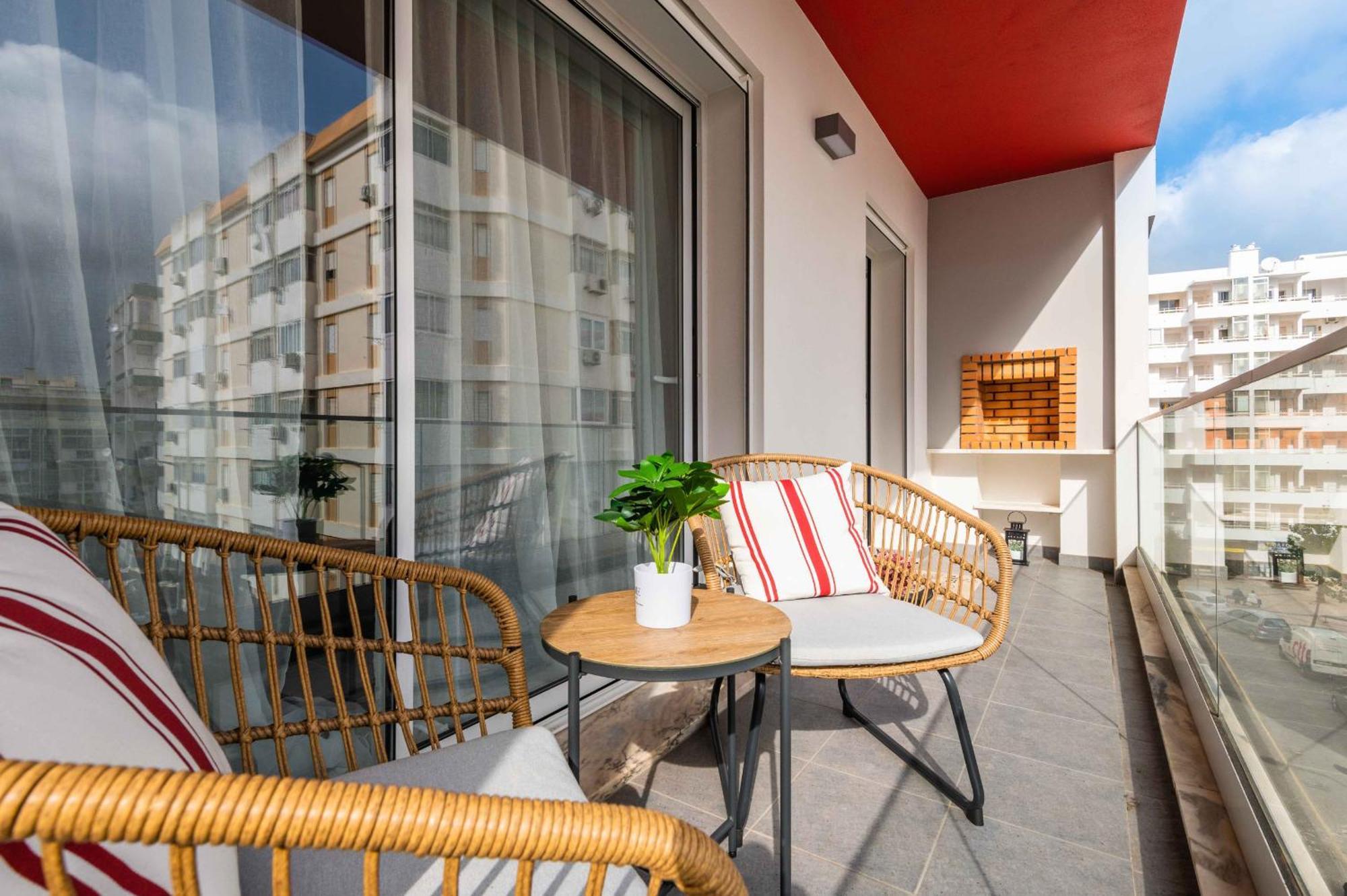 Caravelas 2-Bedroom Apartment With Pool - 50M From The Beach Armação de Pêra Buitenkant foto