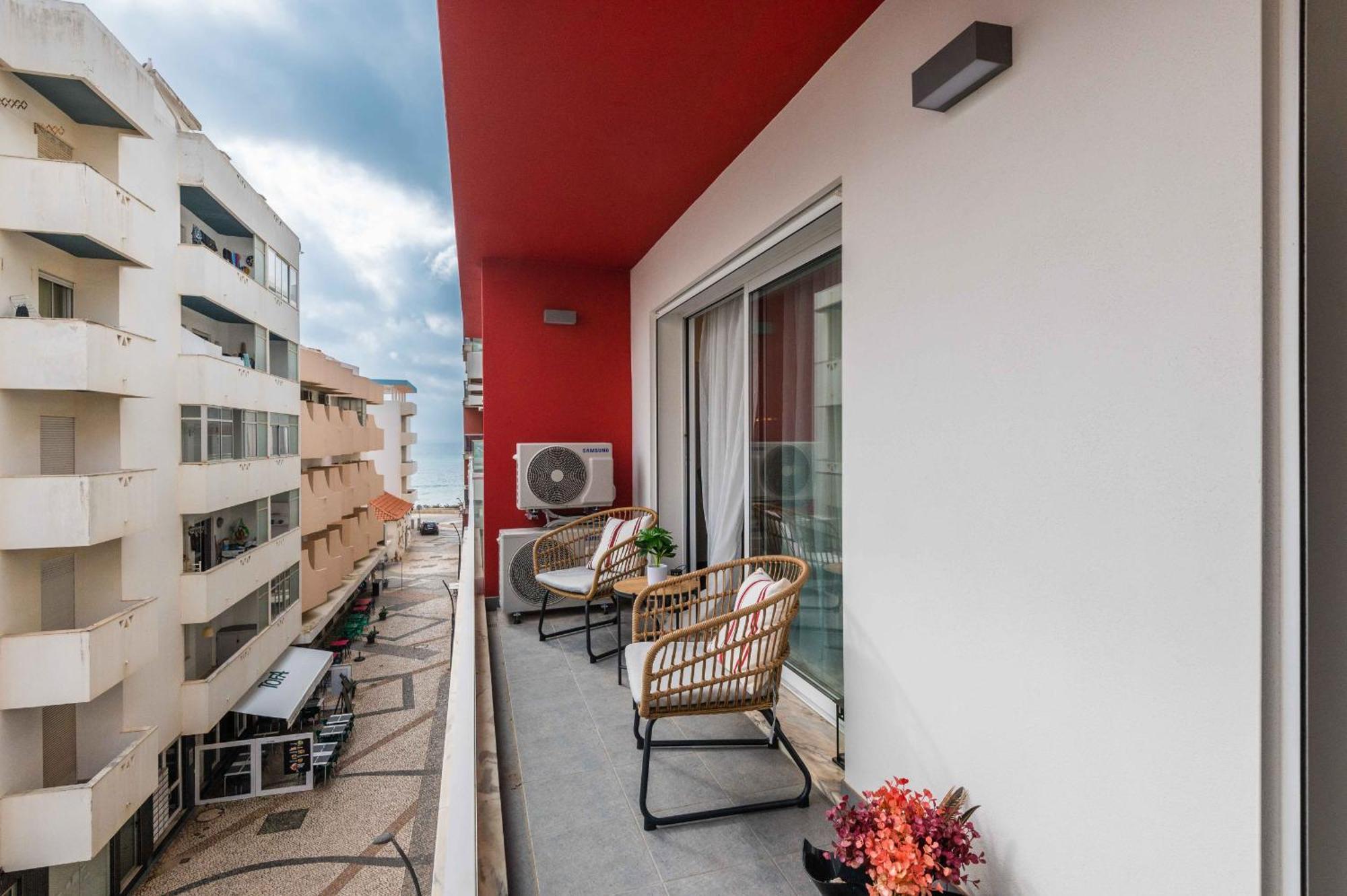 Caravelas 2-Bedroom Apartment With Pool - 50M From The Beach Armação de Pêra Buitenkant foto